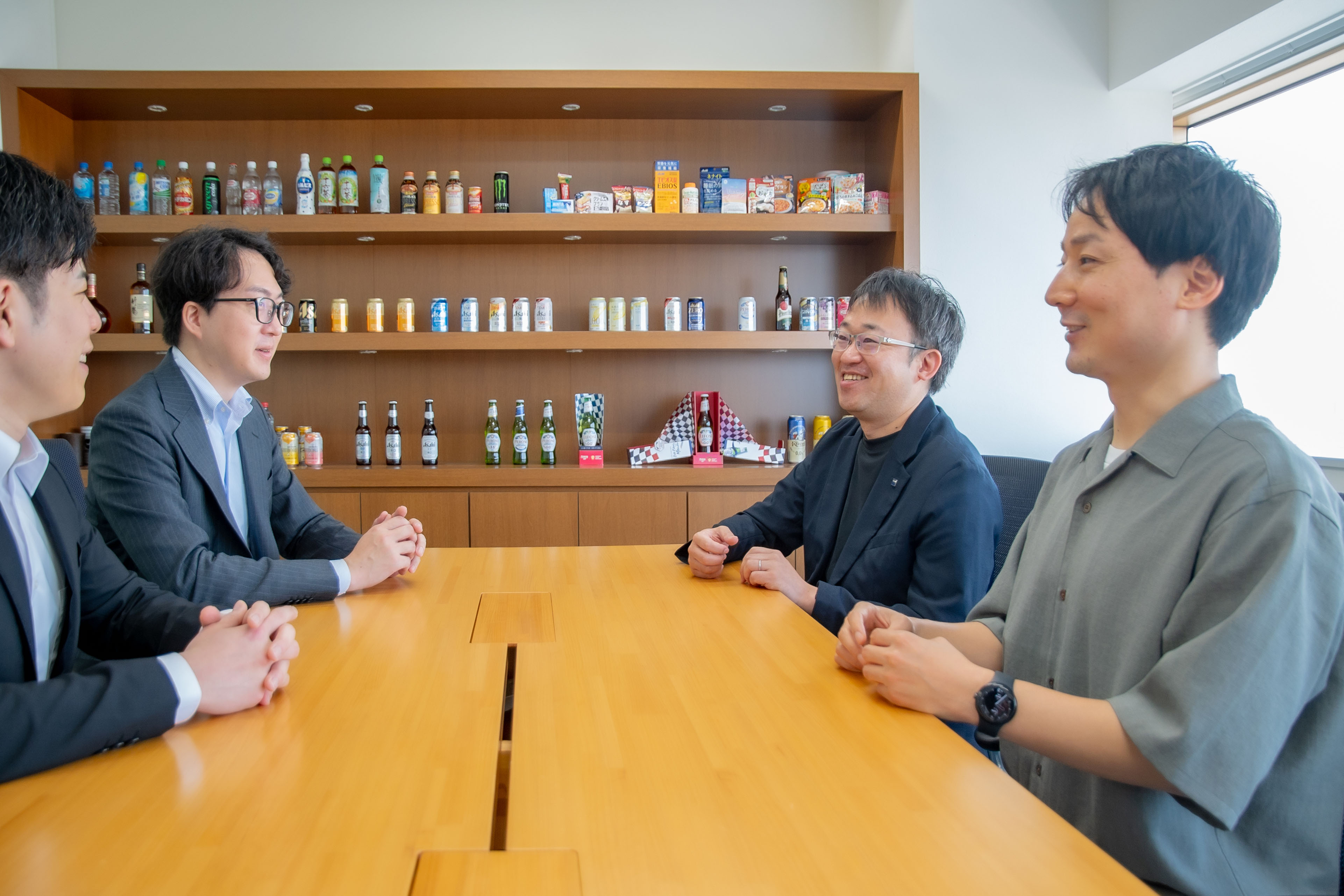 右からアサヒ飲料 永瀬様、野中様、secondz digital 中村、加藤